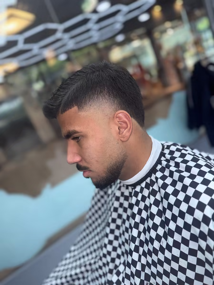 Coupe homme dégradée, réalisation Leli Coiffure